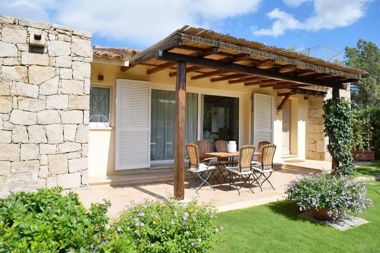 Villa Indipendente Piscina Privata E Vista Mare Cala Bitta
